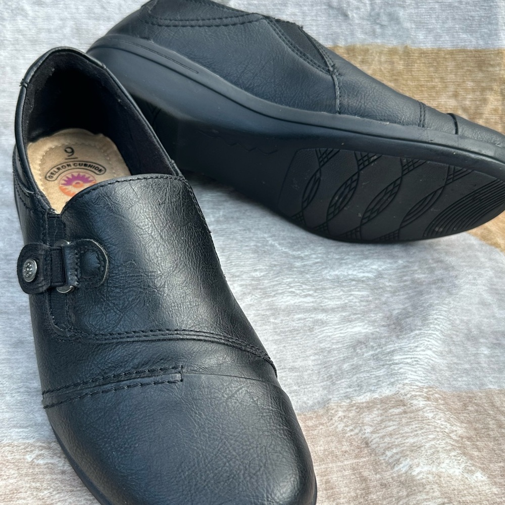 Earth Spirit Black Leather  Loafers
